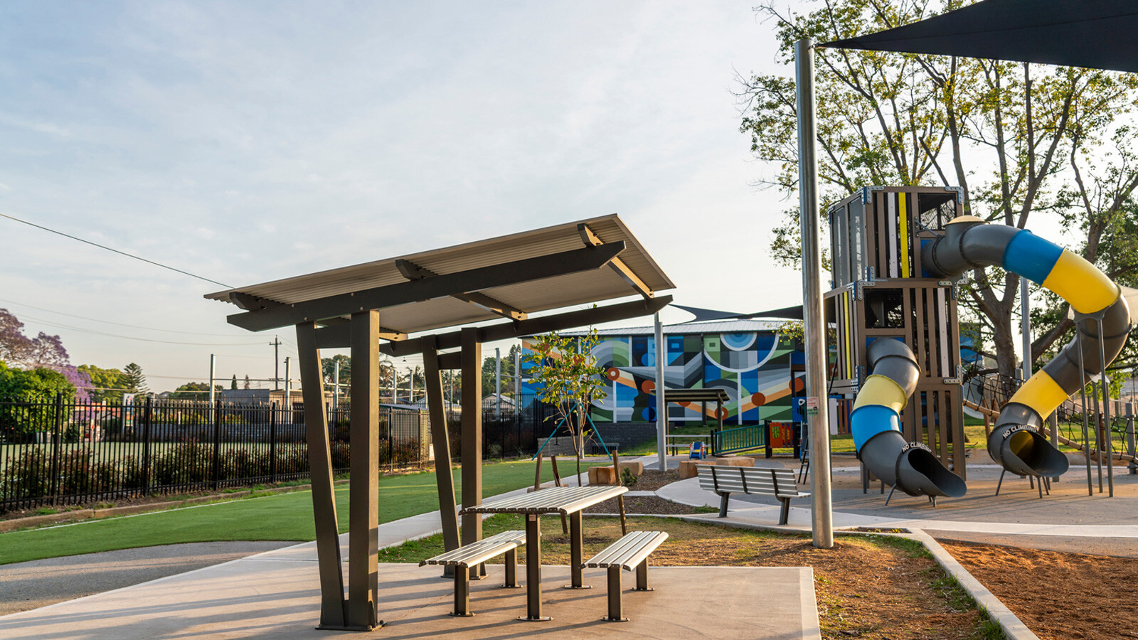 AKORA Cantilever Shelter | GX Outdoors