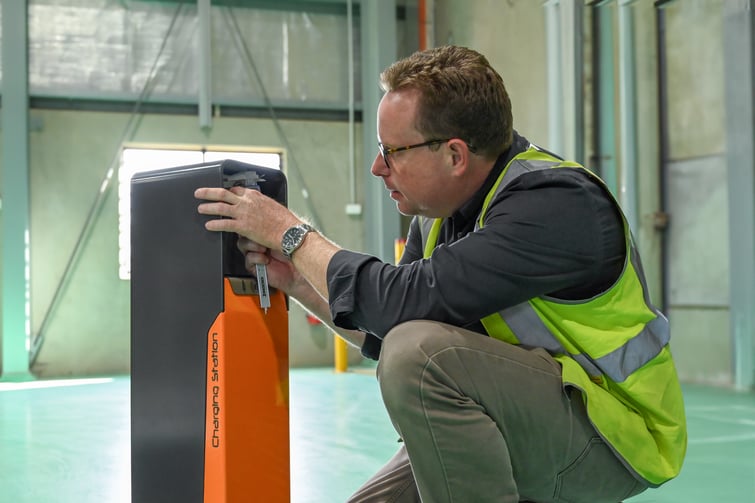 Charge N Chill™: Sustainable Outdoor Charging Solution for Public Spaces