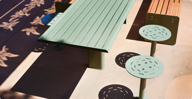 GX Outdoors Table Settings