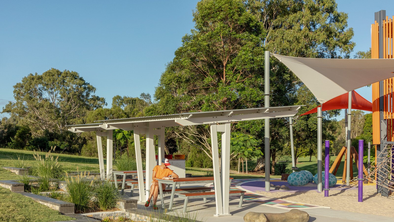 PI Akora Cantilever Shelter 002