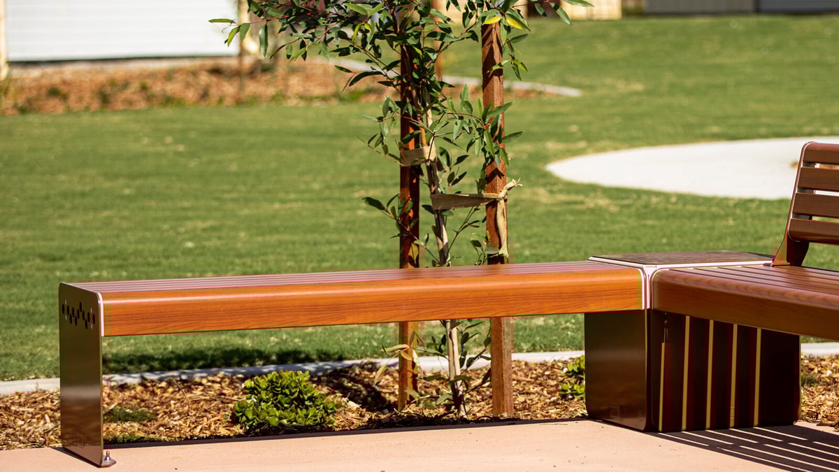 PI Hyve Bench Seat 001