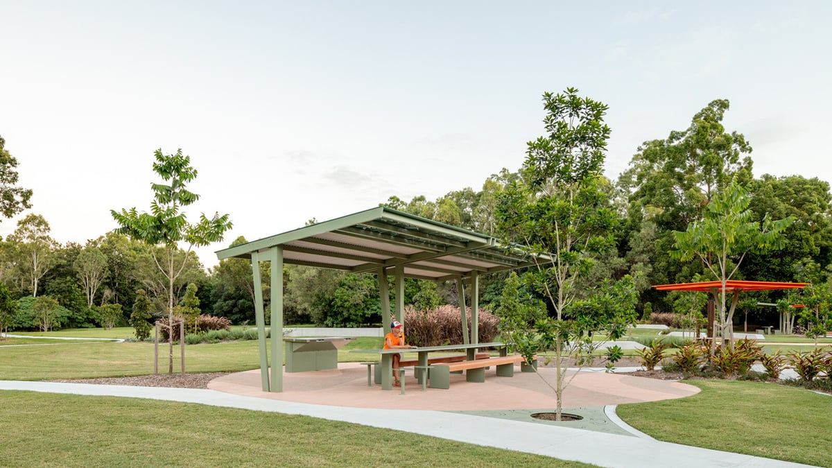 PI Riverside Cantilever Shelter 002