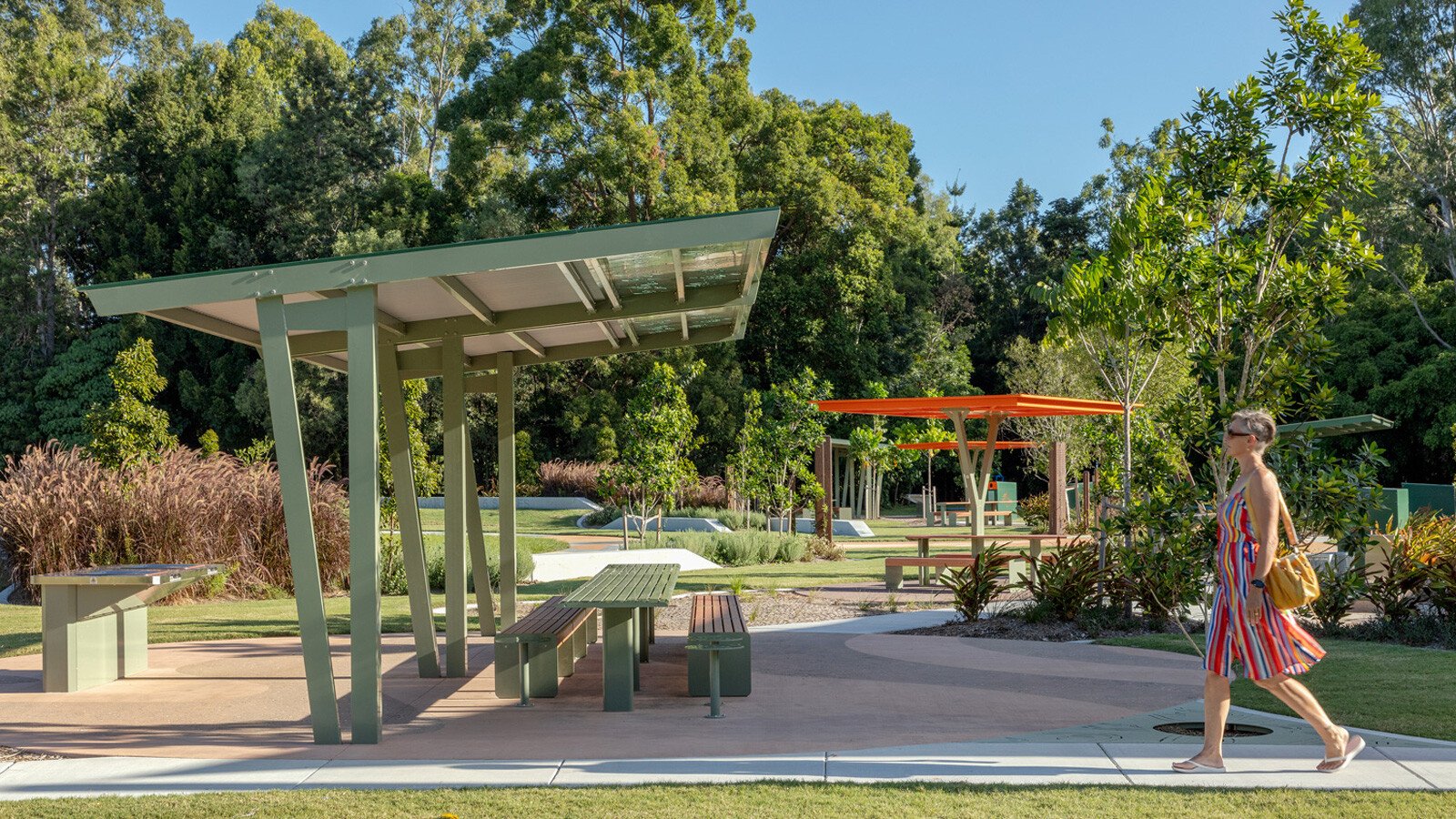 PI Riverside Cantilever Shelter 004