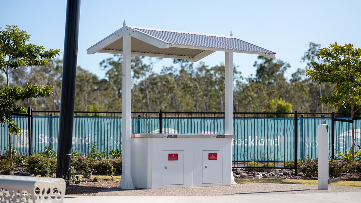 PI Vista 2 Post Shelter 001