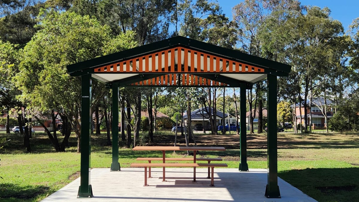 PI Vista 4 Post Shelter 002