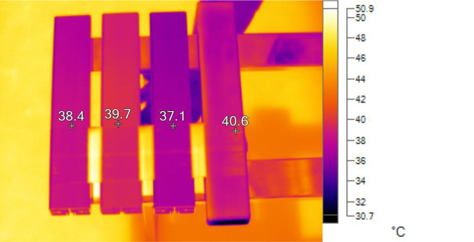 What gets hotter aluminium or timber? Grillex