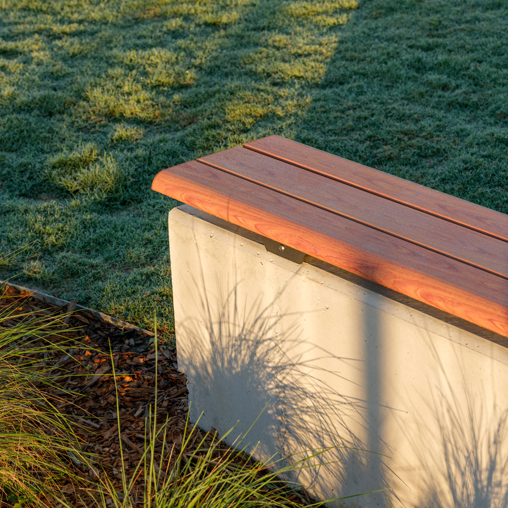 PI-Integra-Ex-Bench-Seat-003