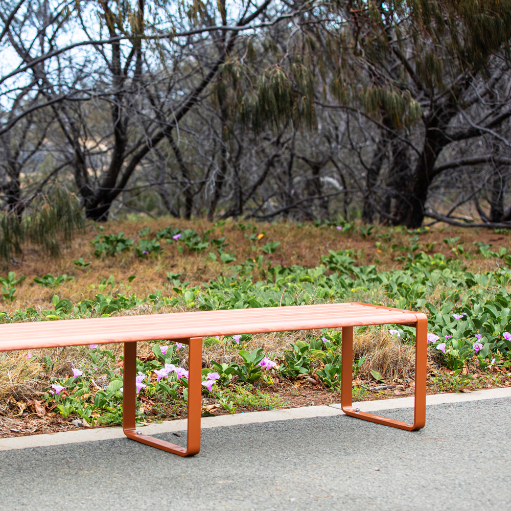 PI-Moda-Bench-008