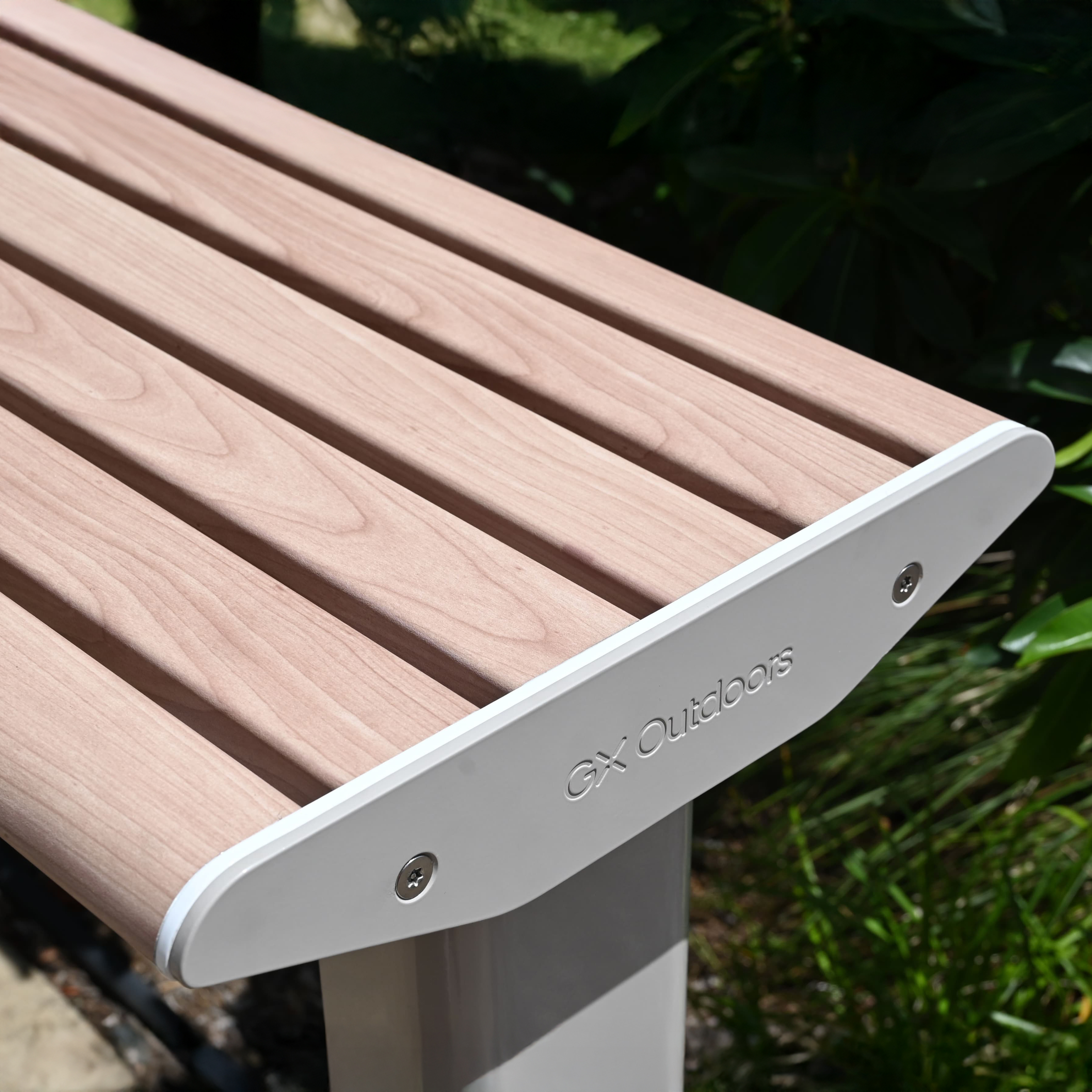 PI-Hyve-Bar-Table-010