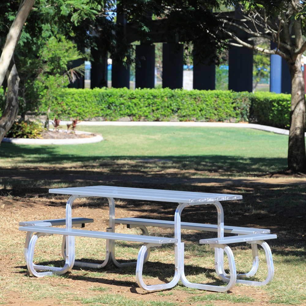 PI-Metro-Table-Setting-006