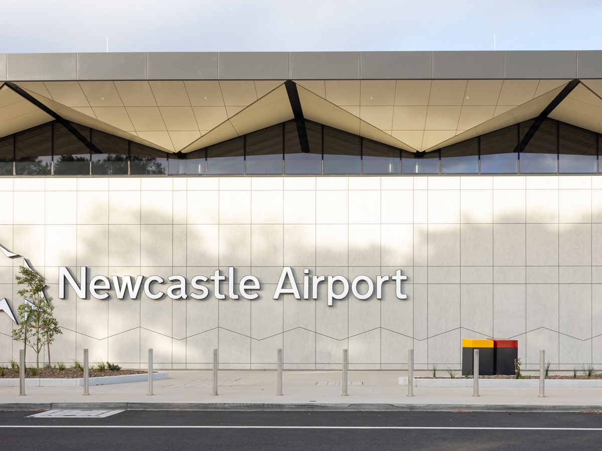 PJ-Newcastle-Airport-002